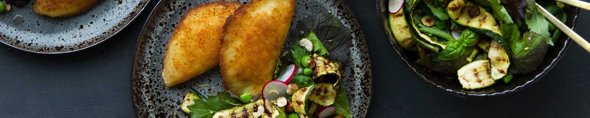 Chäs-Plätzli mit Zucchetti Salat