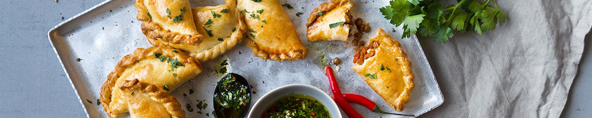 Linsen-Empanadas mit Chimichurri